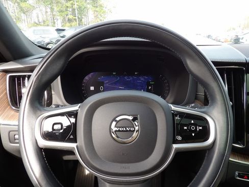 Used 2022 Volvo XC60 T8 Inscription w/ Advanced Package image 19