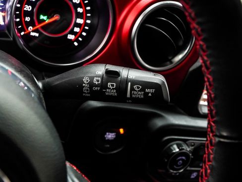 Used 2022 Jeep Wrangler Unlimited Rubicon image 38