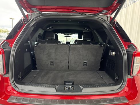 Used 2020 Ford Explorer ST w/ ST High-Performance Pack image 13