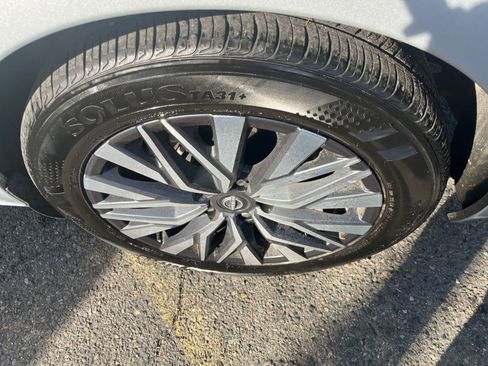 Used 2024 Nissan Altima 2.5 SV image 30