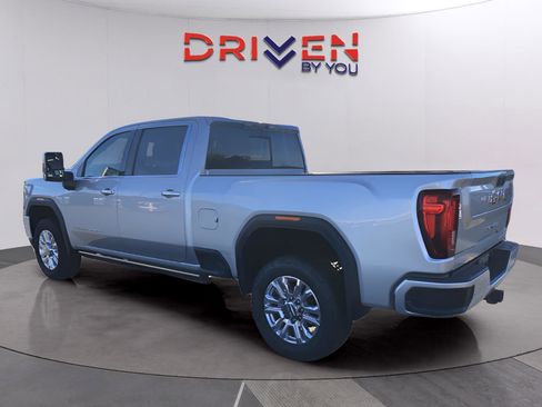 Used 2021 GMC Sierra 2500 Denali w/ Denali Ultimate Package image 4