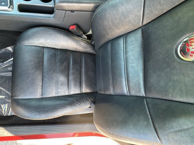Used 2014 Dodge Challenger SXT RWD image 11