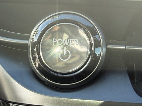 Used 2023 Lexus RZ 450e Premium image 28