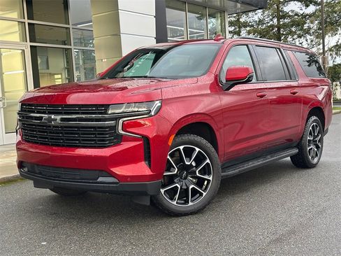 Used 2021 Chevrolet Suburban RST w/ Luxury Package image 36