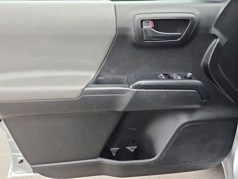 Used 2022 Toyota Tacoma SR5 image 22