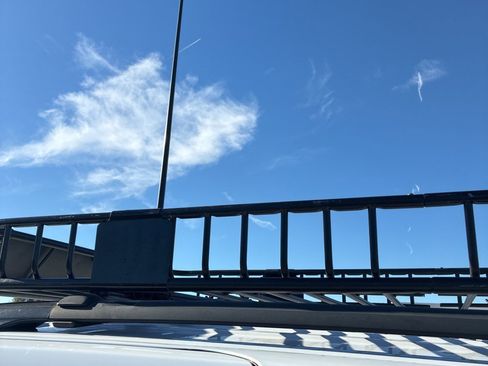 Used 2018 Toyota Sienna SE w/ Carpet Mat Package image 15