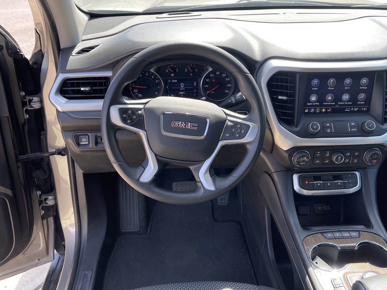 Used 2023 GMC Acadia SLE w/ Driver Convenience Package AWD/4WD image 13