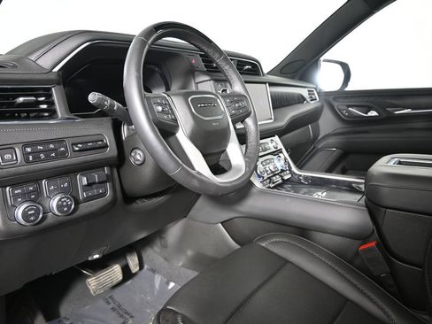Used 2023 GMC Yukon Denali w/ Denali Reserve Package AWD/4WD image 24