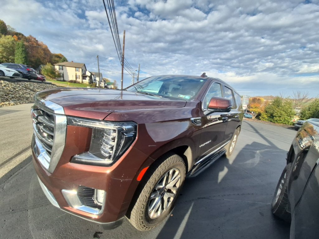 Used 2022 GMC Yukon SLT w/ SLT Premium Package AWD/4WD image 4