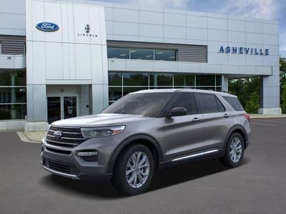 New 2024 Ford Explorer XLT w/ Equipment Group 202A
