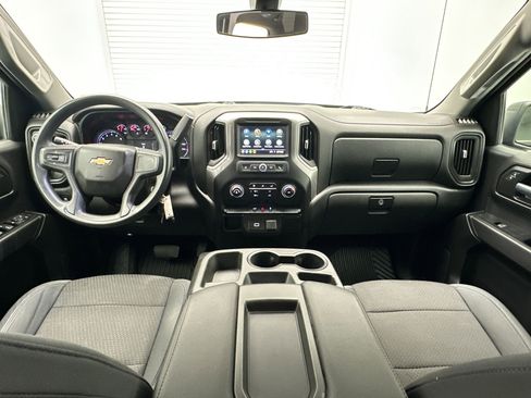 Used 2019 Chevrolet Silverado 1500 Custom w/ Custom Value Package image 16