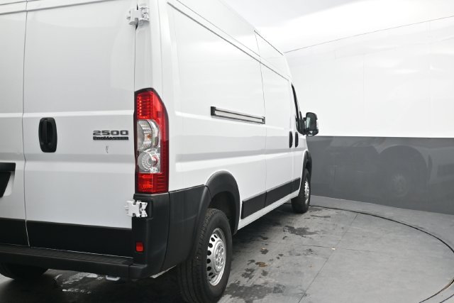 Used 2026 RAM ProMaster 2500 w/ Convenience Group FWD image 7