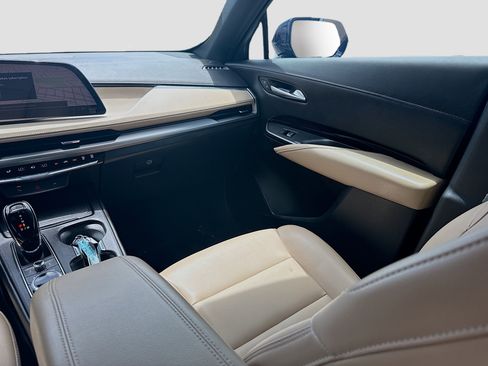 Used 2024 Cadillac XT4 Luxury FWD image 22