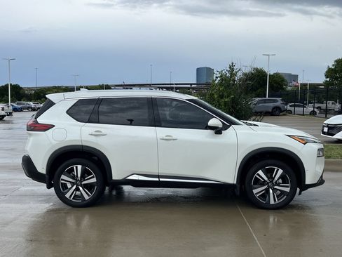 Used 2023 Nissan Rogue SL w/ SL Premium Package FWD image 3