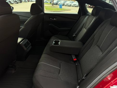 Used 2025 Honda Accord Sport image 29
