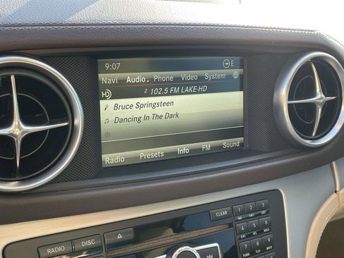 Used 2015 Mercedes-Benz SL 63 AMG w/ Driver Assistance Package image 28