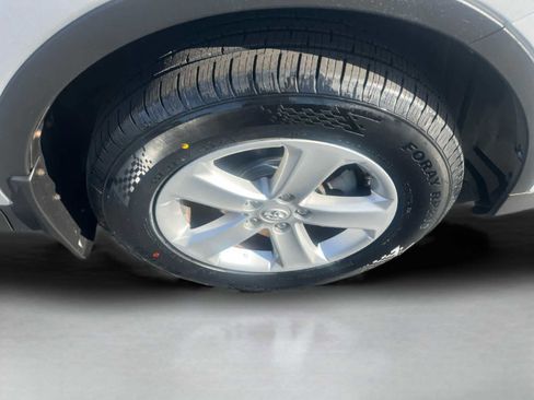 Used 2013 Toyota RAV4 XLE image 12