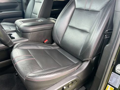 Used 2021 Chevrolet Tahoe RST w/ Luxury Package AWD/4WD image 11