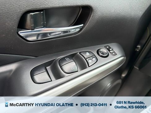 Used 2020 Nissan Kicks SR w/ SR Premium Package FWD image 27