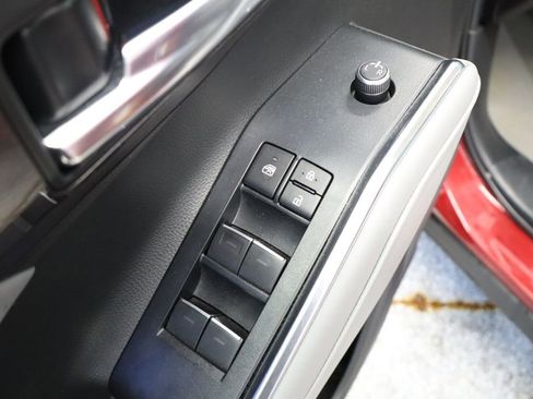 Used 2022 Toyota Highlander Platinum AWD/4WD image 34