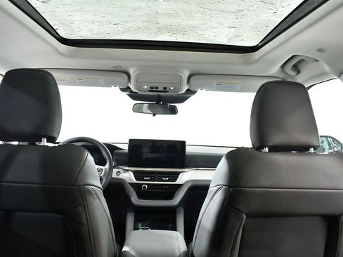 New 2026 Ford Explorer Active w/ Active Comfort Package AWD/4WD image 17