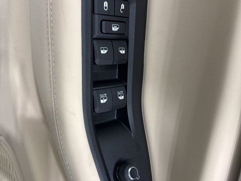 New 2025 Jeep Grand Cherokee Limited w/ Black Appearance Package AWD/4WD image 23