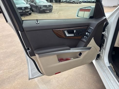 Used 2015 Mercedes-Benz GLK 350 2WD image 10