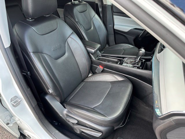Used 2022 Jeep Compass Limited AWD/4WD image 11