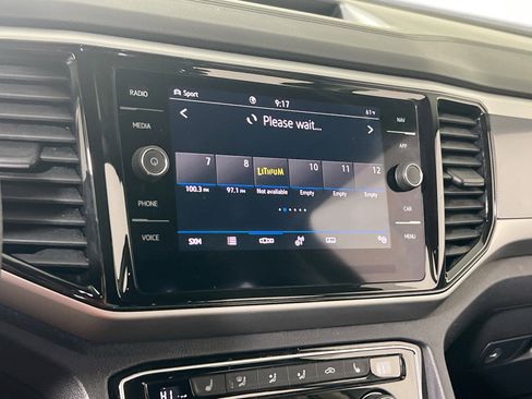 Used 2022 Volkswagen Atlas SEL R-Line image 15