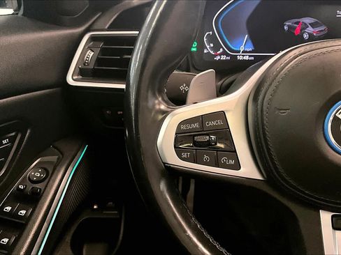 Used 2022 BMW 330e w/ M Sport Package RWD image 22