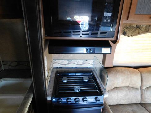 Used 2015 Ford E-450 and Econoline 450 Super Duty w/ Motorhome Prep Package RWD image 39