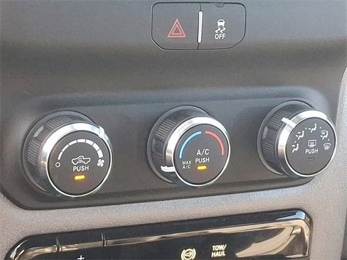 Used 2023 RAM 3500 Tradesman w/ Chrome Appearance Group image 15