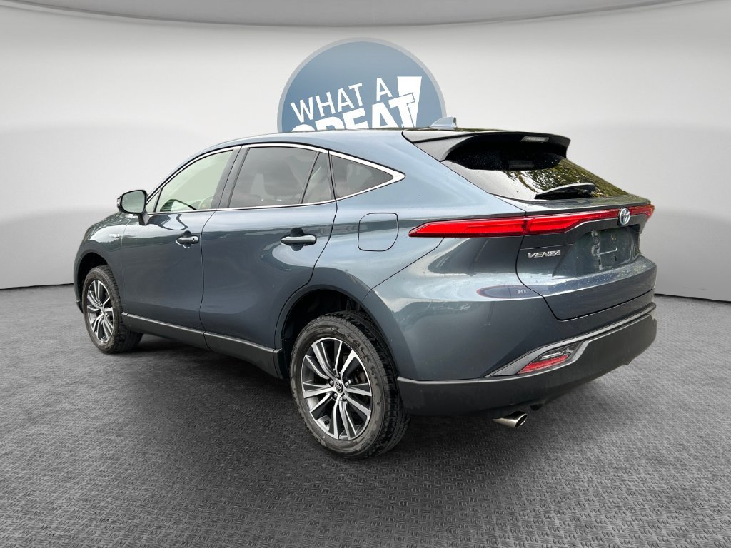 Used 2021 Toyota Venza LE AWD/4WD image 6