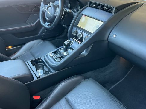 Used 2020 Jaguar F-TYPE Convertible RWD image 19