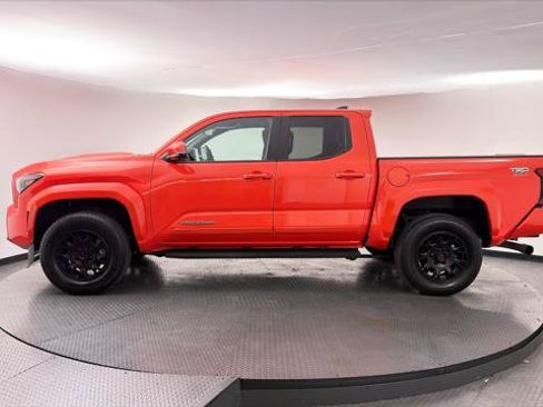 Used 2024 Toyota Tacoma TRD Sport w/ TRD Sport Premium Package RWD image 3