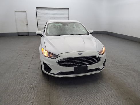 Used 2020 Ford Fusion SE FWD image 14