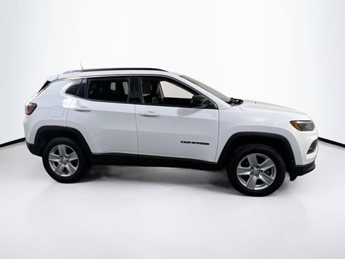 Used 2022 Jeep Compass Latitude w/ Convenience Group image 4