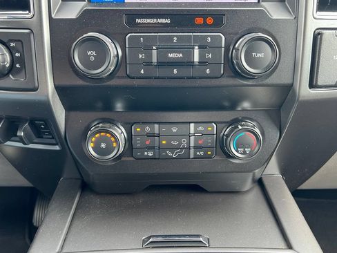 Used 2019 Ford F250 XLT w/ XLT Premium Package AWD/4WD image 30