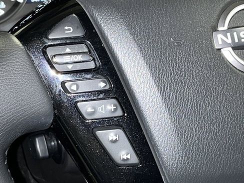 Used 2022 Nissan Armada SL image 23