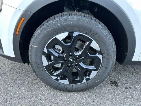 New 2026 Kia Sorento S image 9