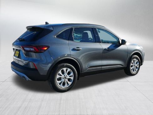 Used 2025 Ford Escape Active w/ Active Premium Tech Pack image 7