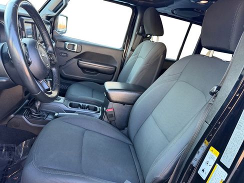 Used 2018 Jeep Wrangler Unlimited Sport S image 9