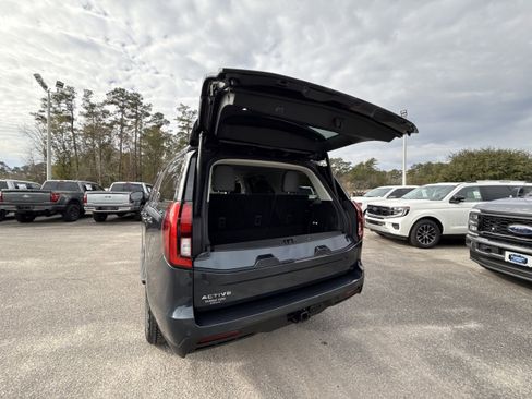 Used 2025 Ford Expedition Active image 10