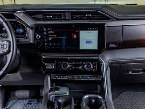 Used 2025 GMC Sierra 1500 Denali w/ Denali Reserve Package image 24