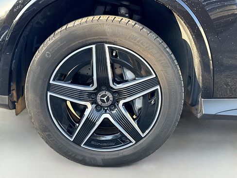 Used 2025 Mercedes-Benz GLC 300 4MATIC image 42