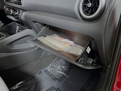 Used 2022 Hyundai Kona SEL image 35