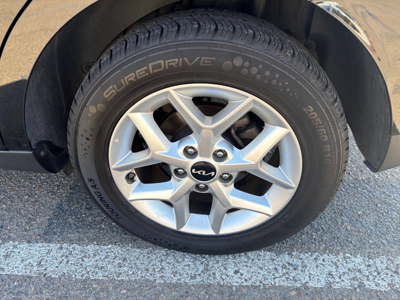 Used 2025 Kia Soul LX w/ LX Technology Package FWD image 27