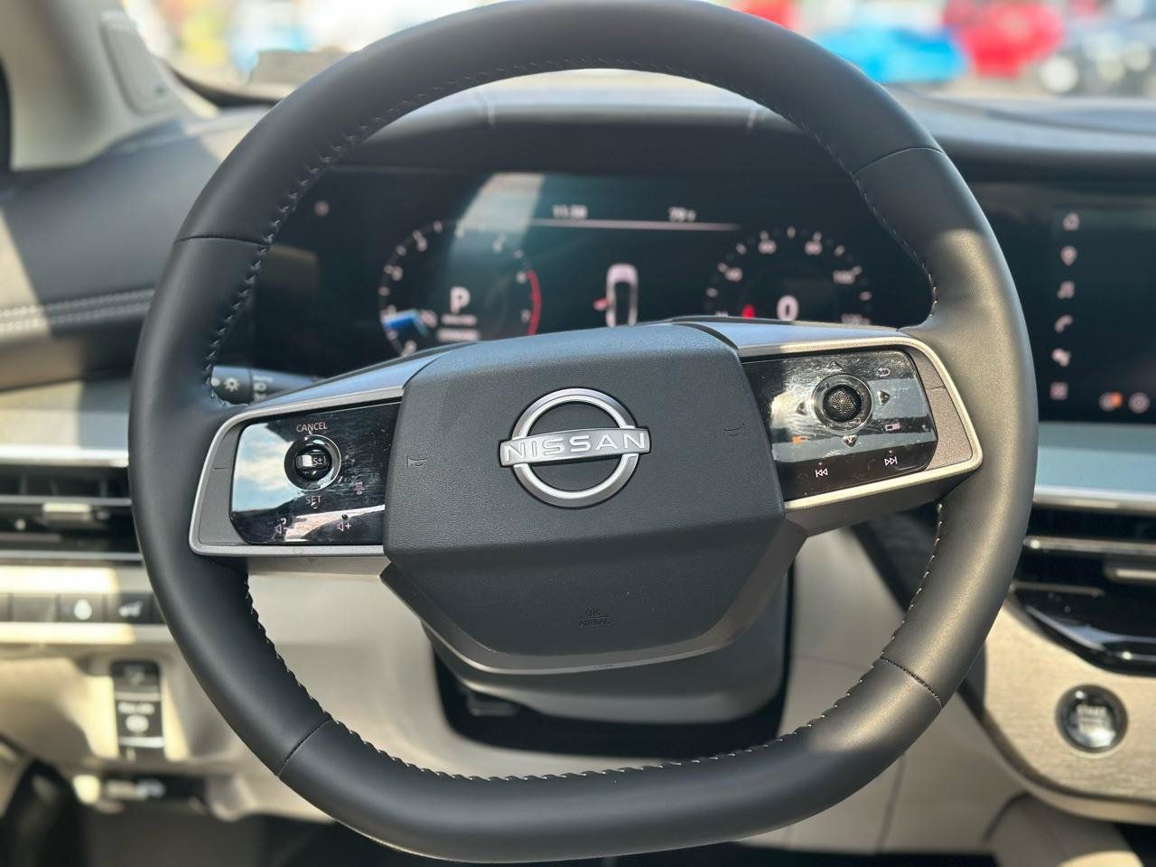 Used 2025 Nissan Murano SL AWD/4WD image 13