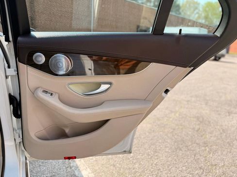 Used 2015 Mercedes-Benz C 300 4MATIC Sedan image 26
