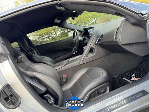 Used 2017 Chevrolet Corvette Stingray Coupe w/ 3LT Preferred Equipment Group image 19